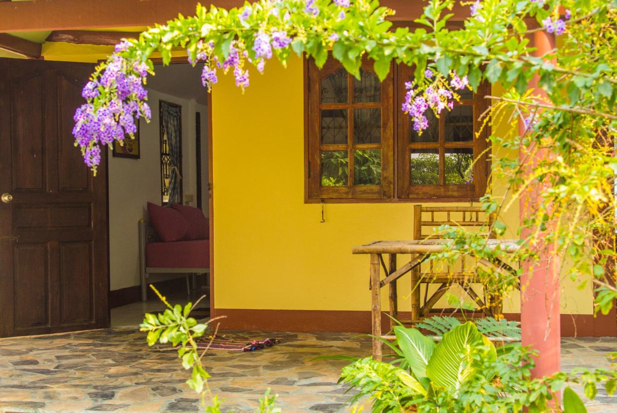 Ban Sabai Sabai Guest House كانتْشانابوري الغرفة الصورة