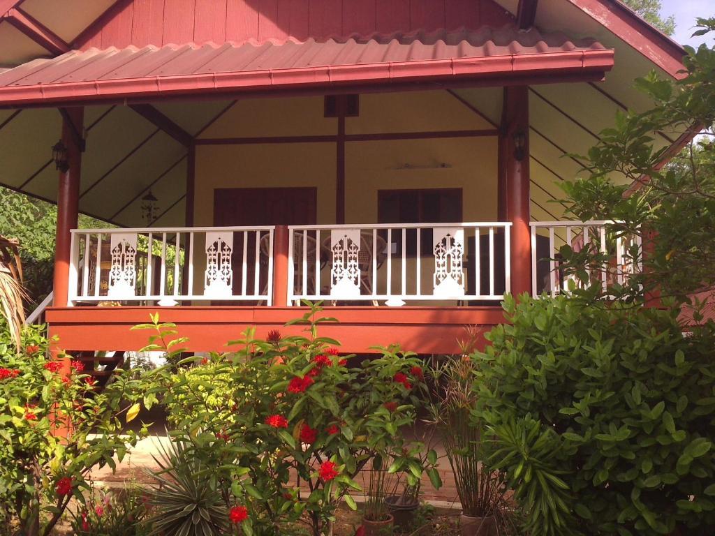 Ban Sabai Sabai Guest House كانتْشانابوري المظهر الخارجي الصورة