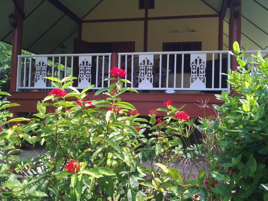 Ban Sabai Sabai Guest House كانتْشانابوري المظهر الخارجي الصورة