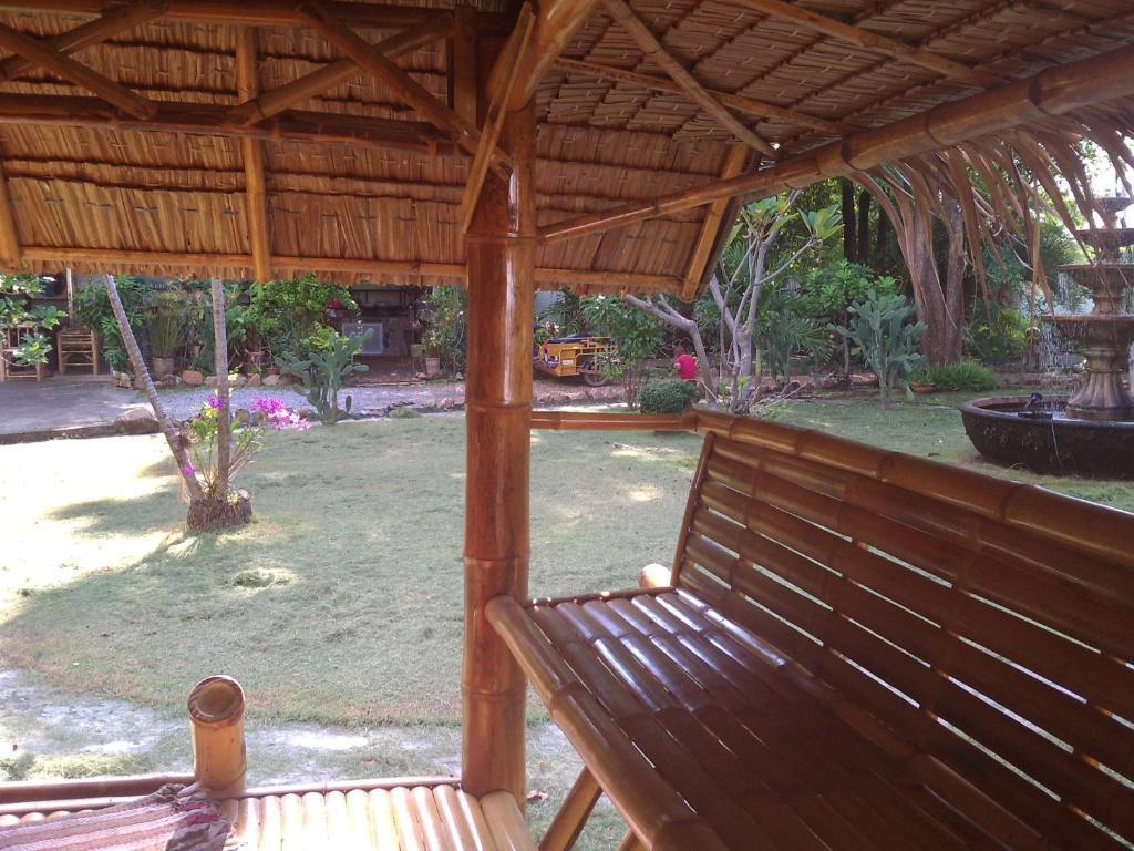 Ban Sabai Sabai Guest House كانتْشانابوري الغرفة الصورة