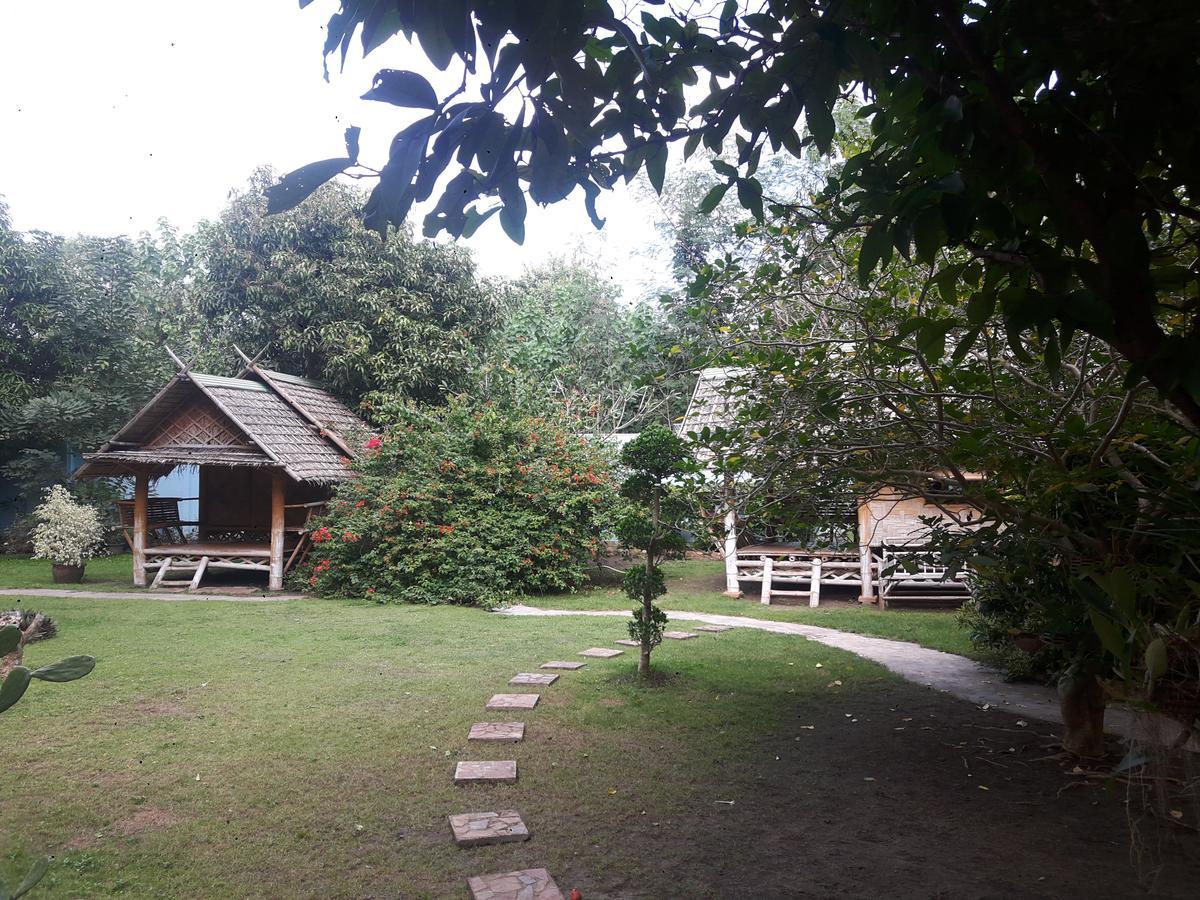 Ban Sabai Sabai Guest House كانتْشانابوري المظهر الخارجي الصورة
